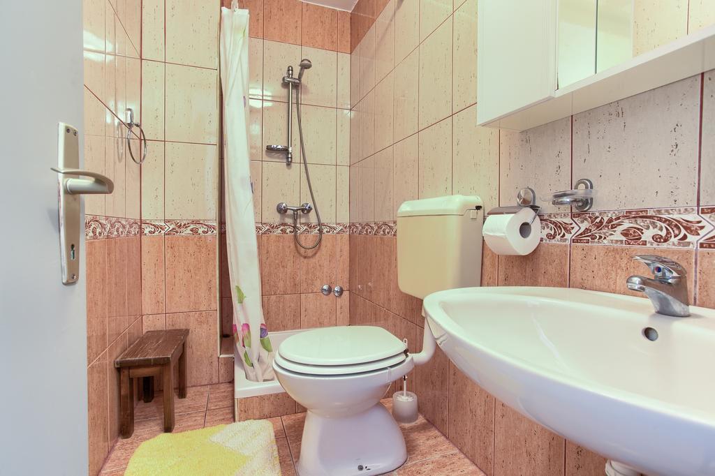 Apartments Vlatko Krk Town Extérieur photo