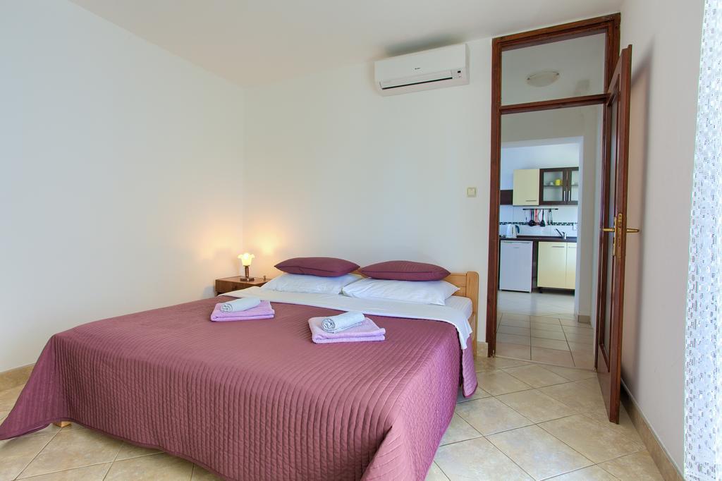 Apartments Vlatko Krk Town Extérieur photo