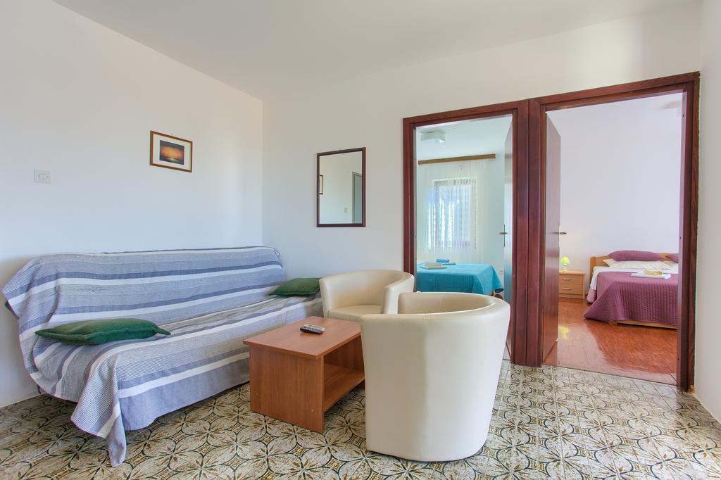Apartments Vlatko Krk Town Extérieur photo