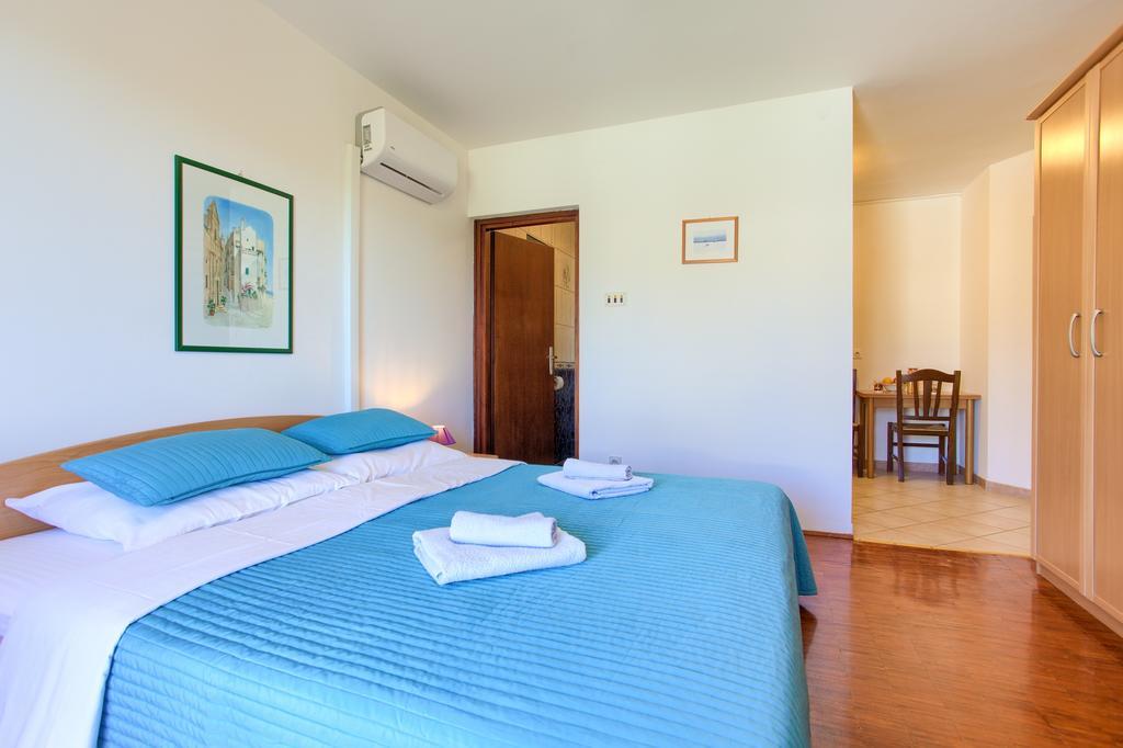 Apartments Vlatko Krk Town Extérieur photo