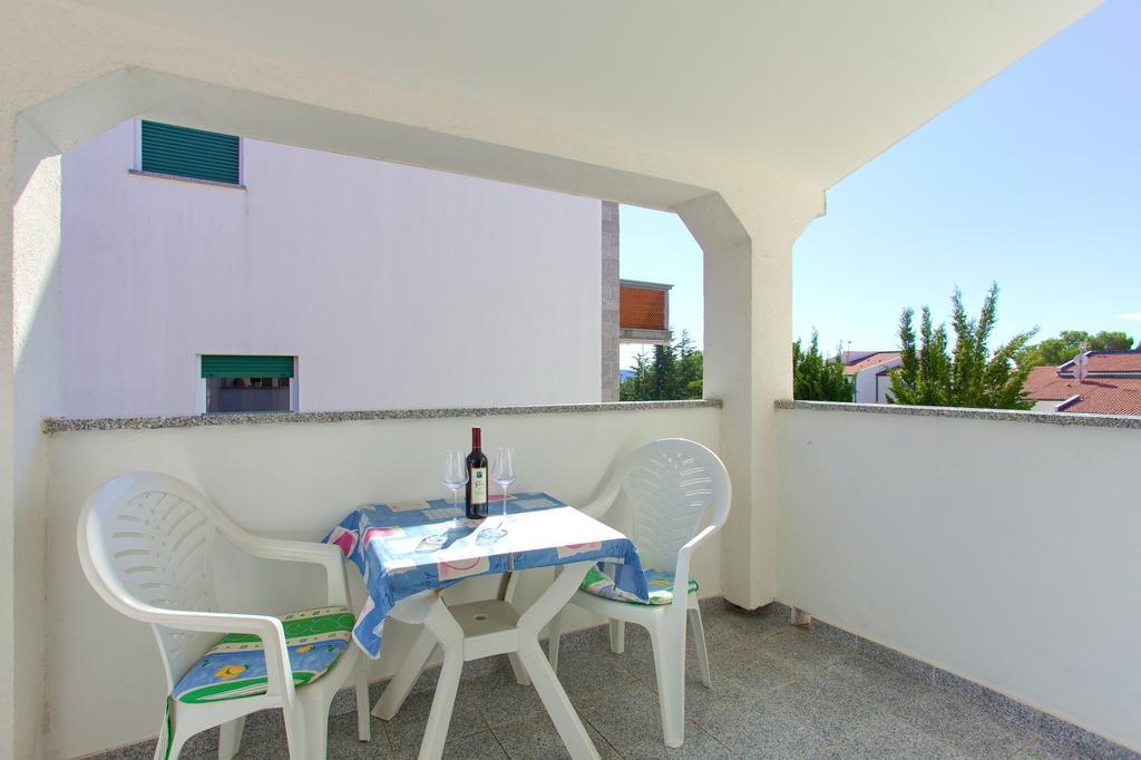 Apartments Vlatko Krk Town Extérieur photo