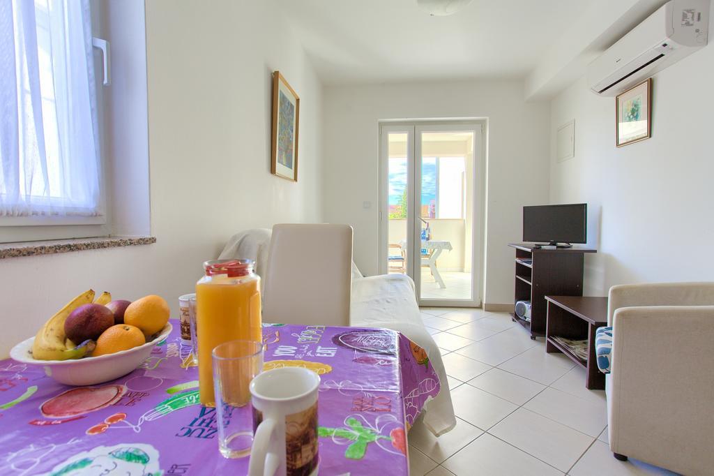 Apartments Vlatko Krk Town Extérieur photo